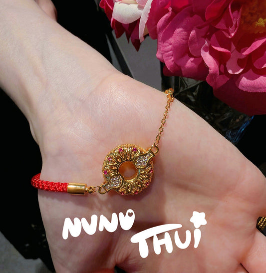 Crimson Amulet